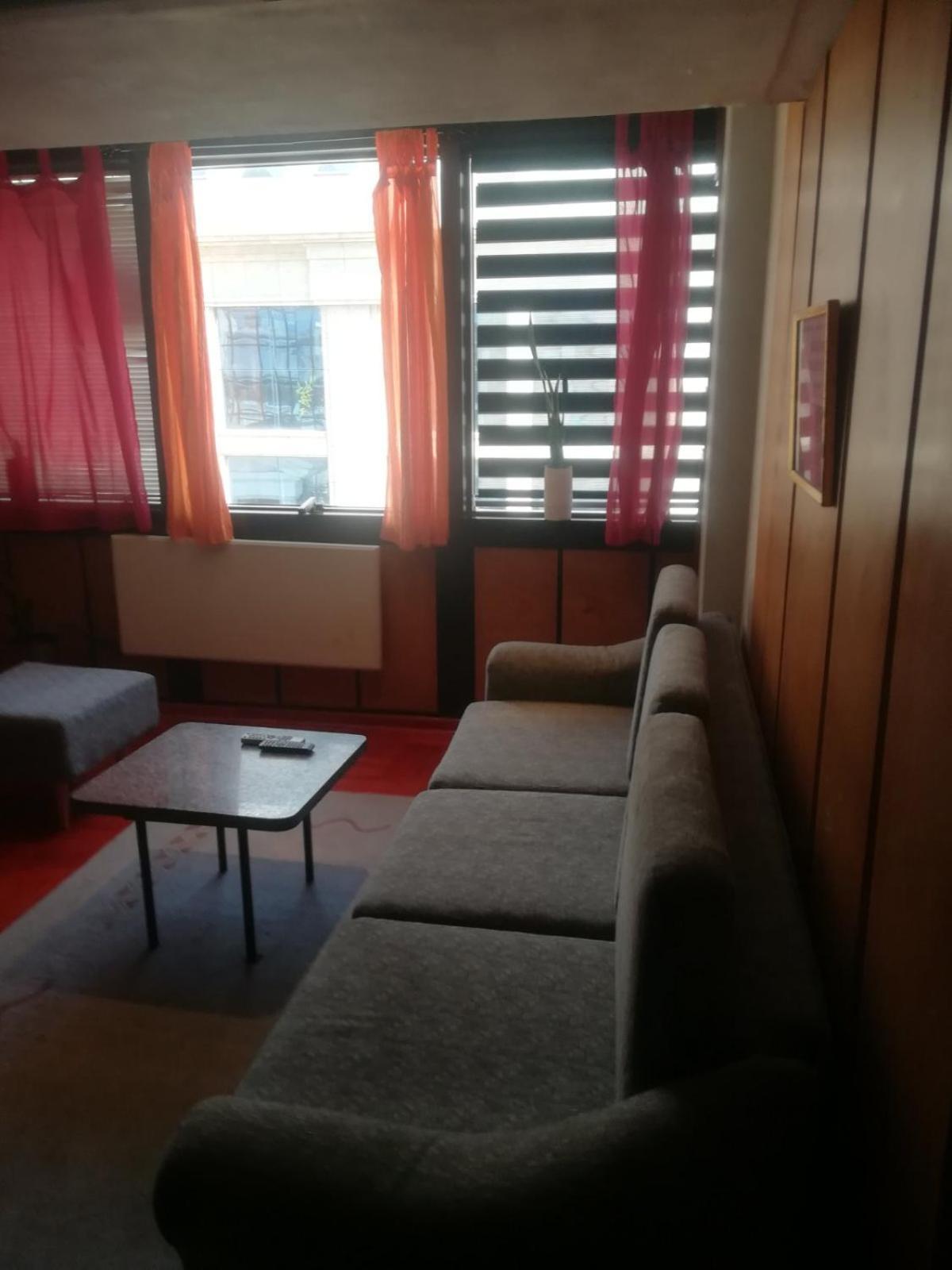 Suvi Centar Apartment นิส ภายนอก รูปภาพ